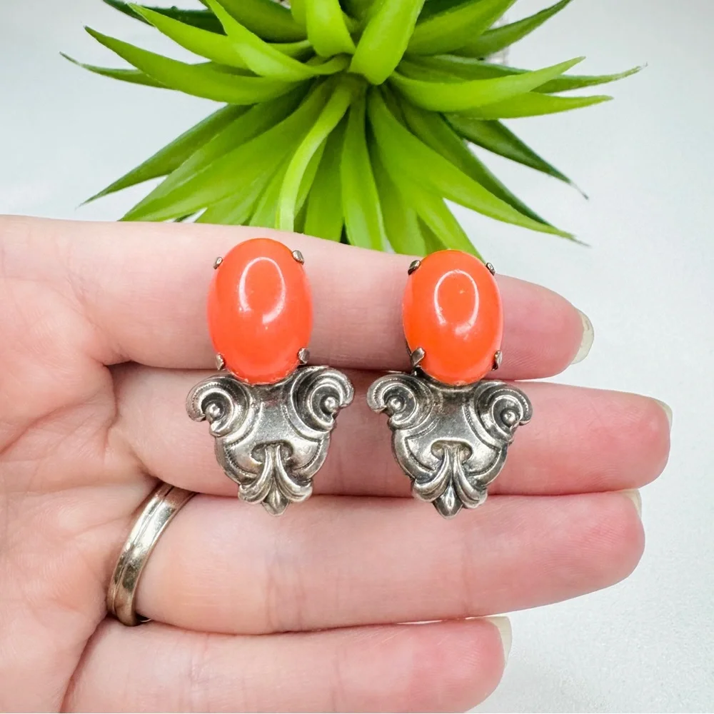 Vintage 80s GAS Bijoux St Tropez Faux Coral Cabochon Silver Tone Clip Earrings